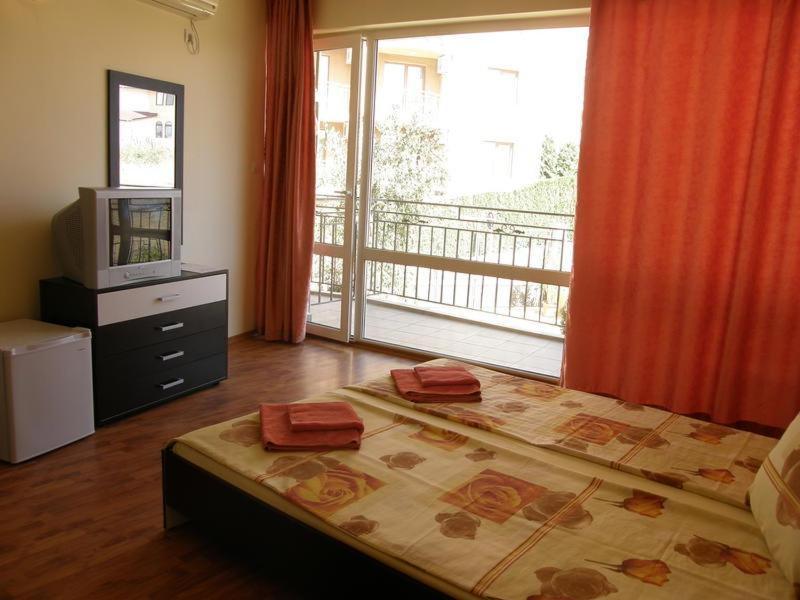 Family Hotel Dayana Beach ซิเนโมเร็ท ภายนอก รูปภาพ