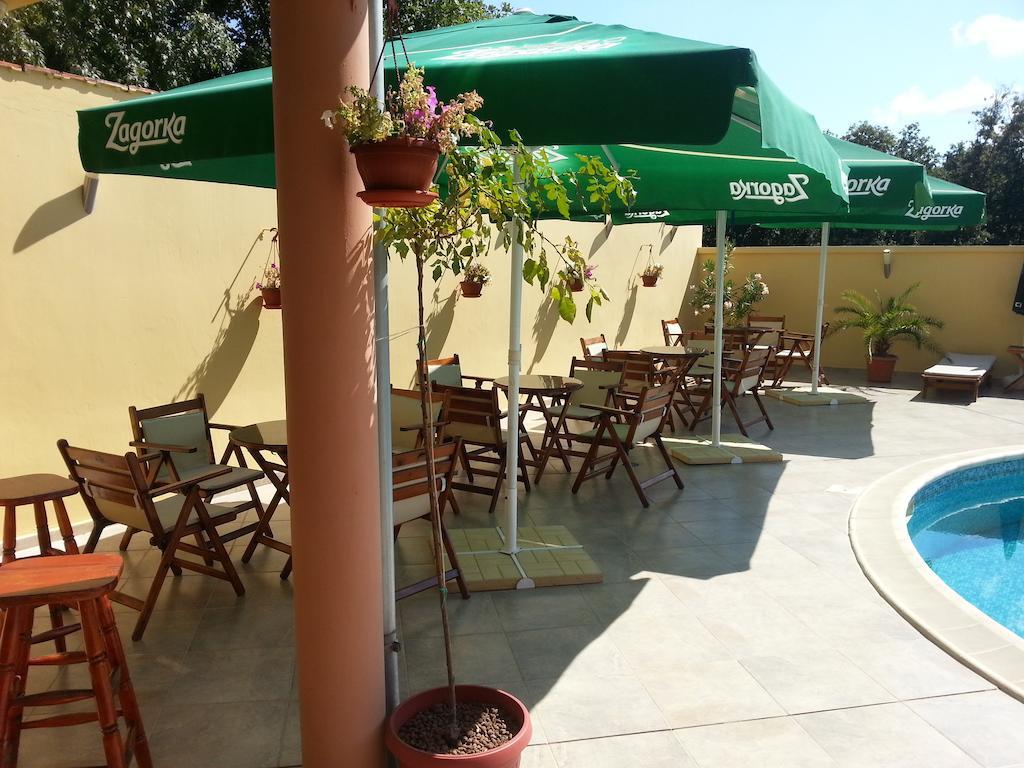 Family Hotel Dayana Beach ซิเนโมเร็ท ภายนอก รูปภาพ