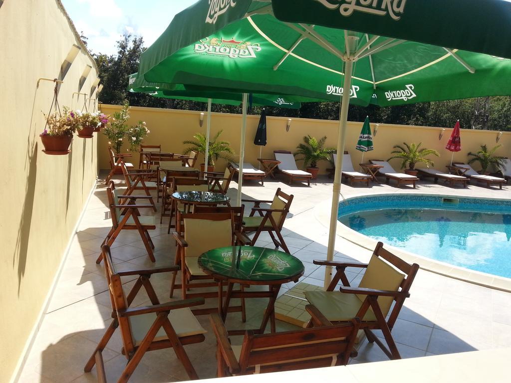 Family Hotel Dayana Beach ซิเนโมเร็ท ภายนอก รูปภาพ