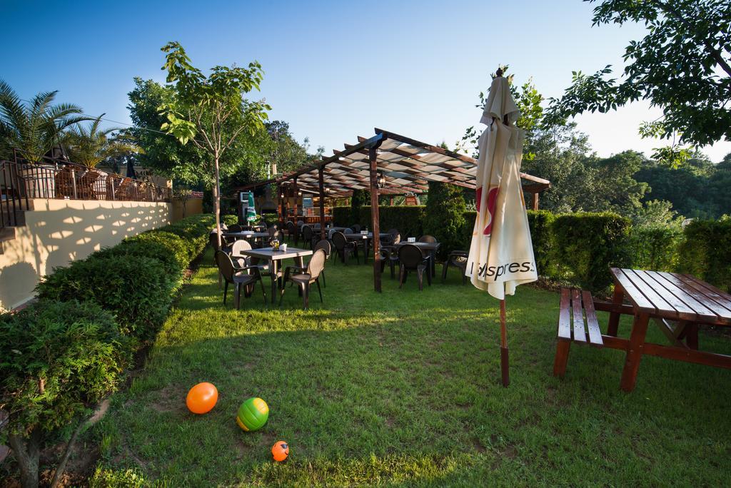 Family Hotel Dayana Beach ซิเนโมเร็ท ภายนอก รูปภาพ