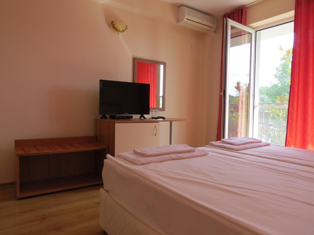 Family Hotel Dayana Beach ซิเนโมเร็ท ภายนอก รูปภาพ