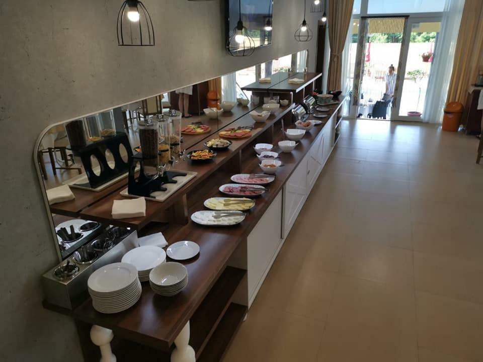 Family Hotel Dayana Beach ซิเนโมเร็ท ภายนอก รูปภาพ